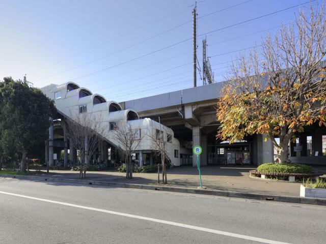 station. 720m to Changwon Station