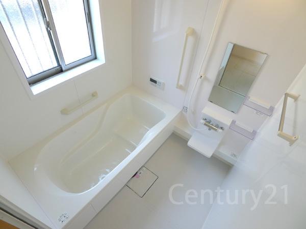 Bathroom. 5 Building