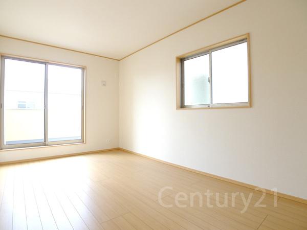 Non-living room. 5 Building