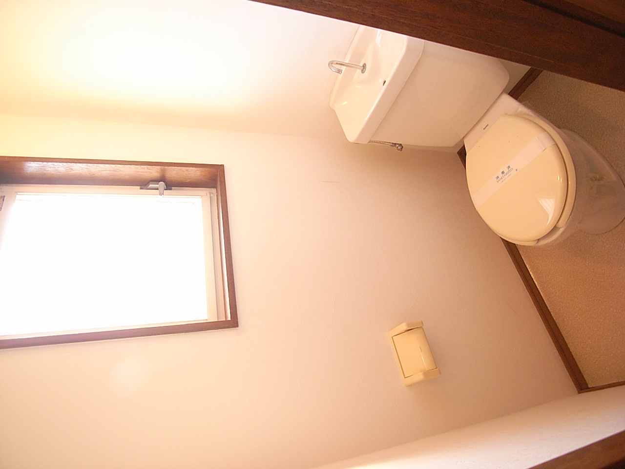 Toilet. Bus toilet by ・ Western water ・ Good window there lighting ventilation