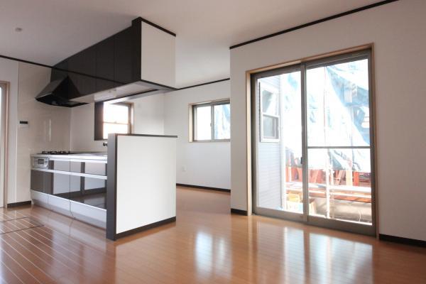 Same specifications photos (living)