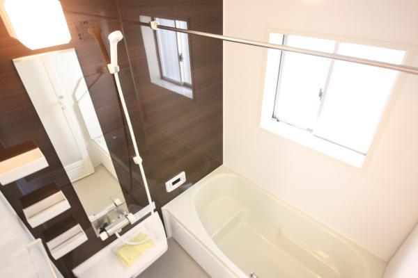 Same specifications photo (bathroom)