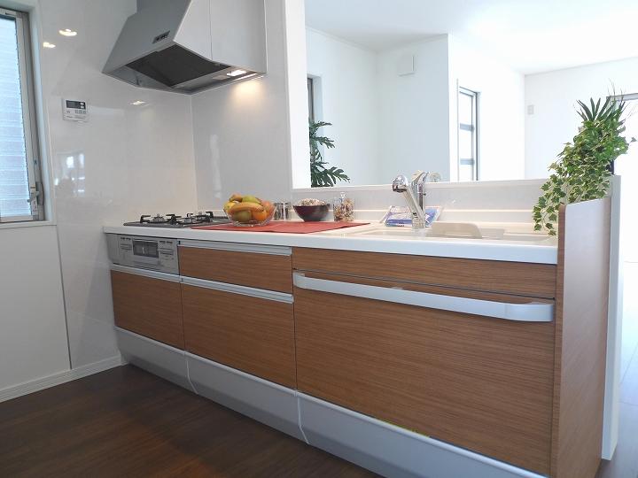 Building plan example (Perth ・ Introspection). Face-to-face kitchen that can be cooking while watching the children! (Our example of construction)