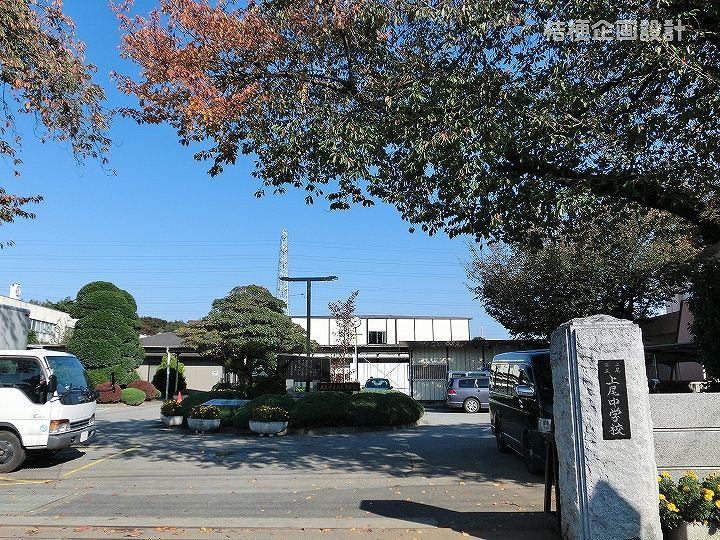 Junior high school. Ageo 600m until junior high school