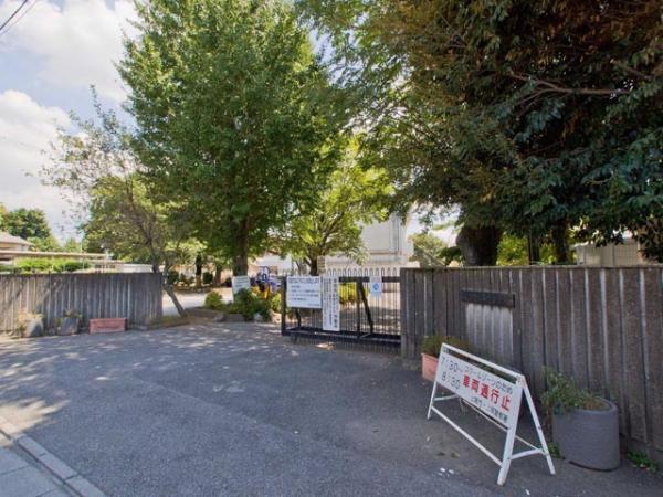 Primary school. Elementary school to 1040m Ageo City square Elementary School