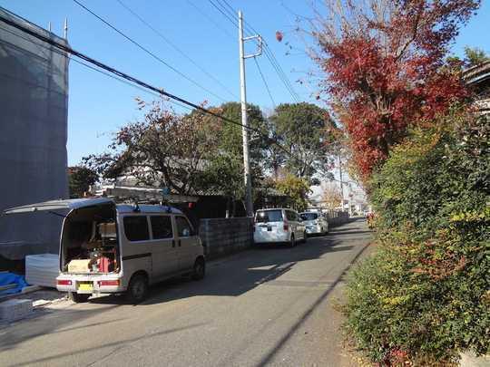 Local photos, including front road. Frontal road