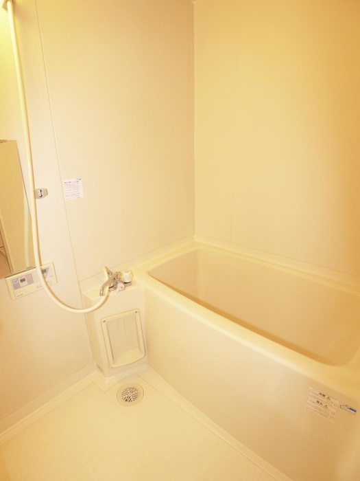 Bath. Reheating hot water supply