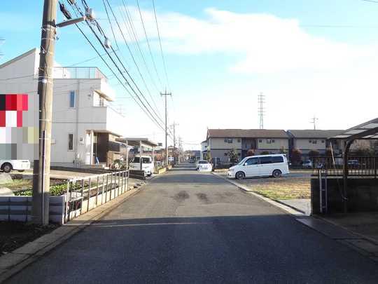 Local photos, including front road. Frontal road