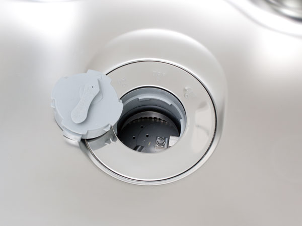 Kitchen.  [Garbage disposer] The garbage, This is a system that can be quickly crushed processing in the kitchen. Garbage that has been crushed by the disposer of each dwelling unit from then purified in wastewater treatment equipment dedicated, Since the drainage, It can also reduce the load on the environment.   ※ There is also a thing that can not be part of the process. For more information please check at the manufacturer's brochure.