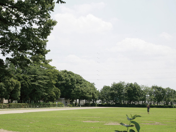 Surrounding environment. Ageo Athletic Park (about 1360m ・ Bike about 7 minutes)