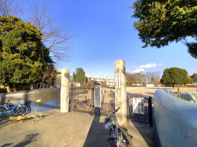 Primary school. 300m to Oishi elementary school