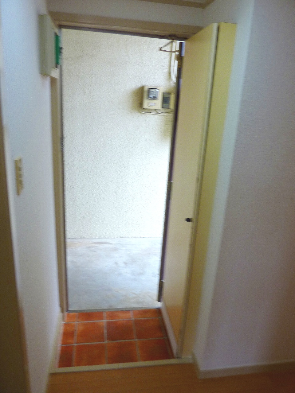 Receipt. It comes housed in the entrance.