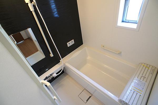 Bathroom. Indoor (10 May 2013) Shooting 1 Building