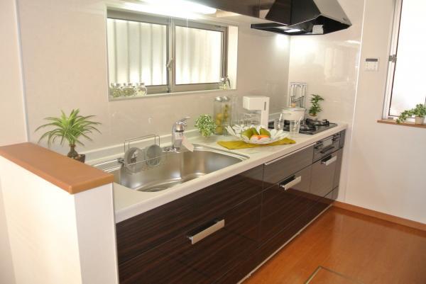 Same specifications photo (kitchen)
