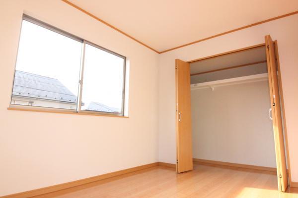 Same specifications photos (Other introspection)