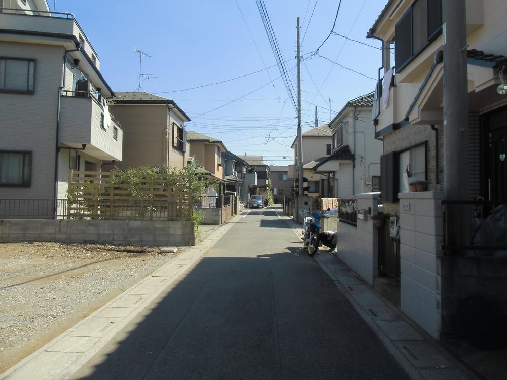 Local photos, including front road. Local (September 2013) Shooting