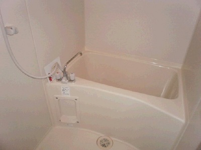 Bath. Add 焚給 with hot water function