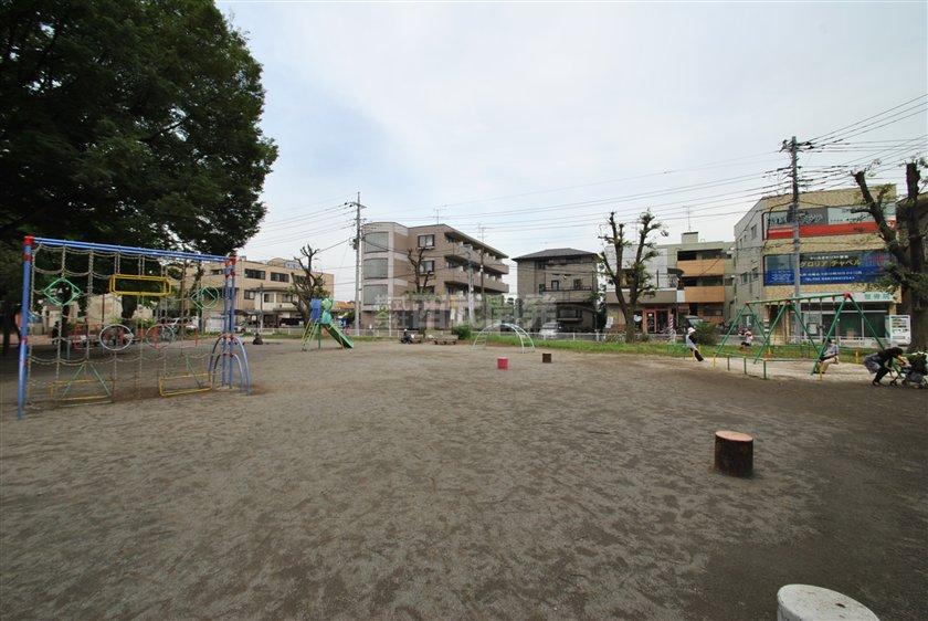 park. Higashiomiya to Central Park 850m