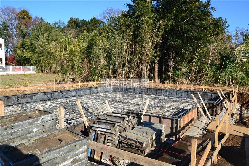 Local appearance photo. B Building site (December 2013) Shooting