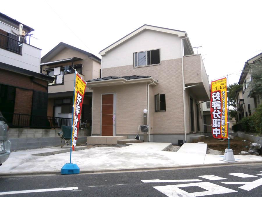 Local photos, including front road. Was building completed. Such as the actual image from per yang, We have to wait all the time so you can see directly.