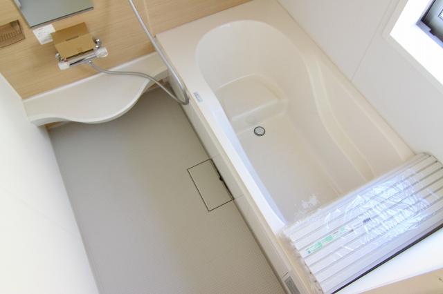 Bathroom. Indoor (2013 October shooting) 4 Building bathroom photo