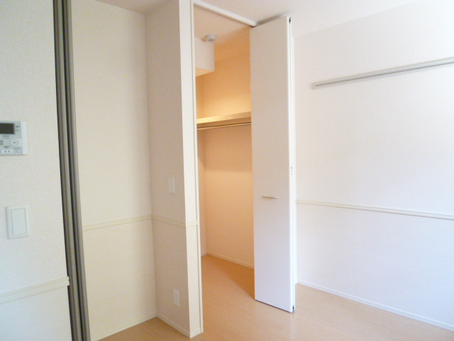 Receipt. Tightly, With storage of plenty!