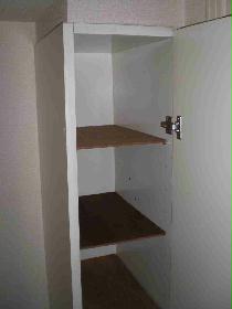 Other. Storage of large capacity is possible to change the position of the stage in your favorite.