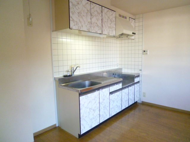Kitchen. You Hakadori also dishes at Wanreba faucet! !