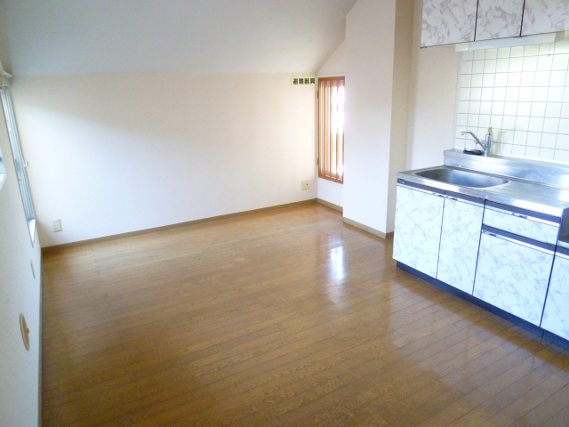 Living and room. 9 Pledge some dining I can put even the 4-seater table.