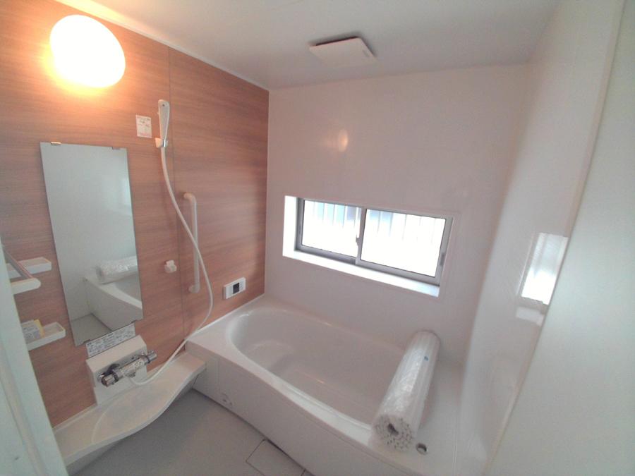 Bathroom. Was building completed. Such as the actual image from per yang, We have to wait all the time so you can see directly. 