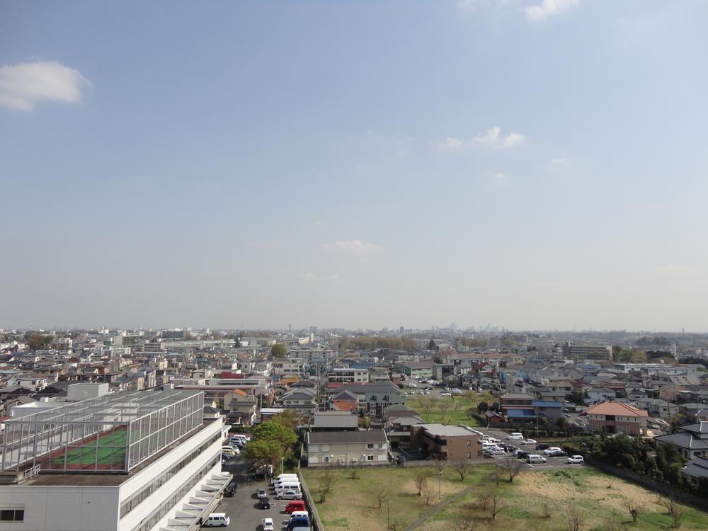 View photos from the dwelling unit. This view made because the upper floors!