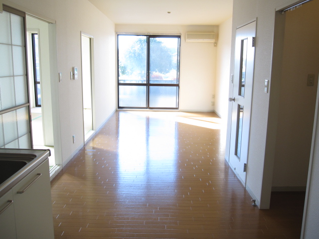 Living and room. 13.2 Pledge! !