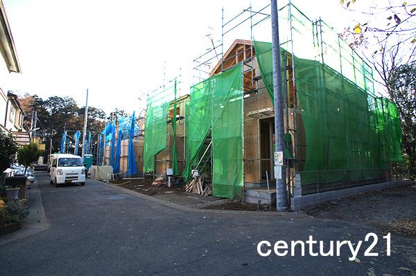 Local photos, including front road. 12 / 6 shooting Completion of framework