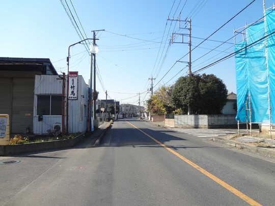 Local photos, including front road. Frontal road