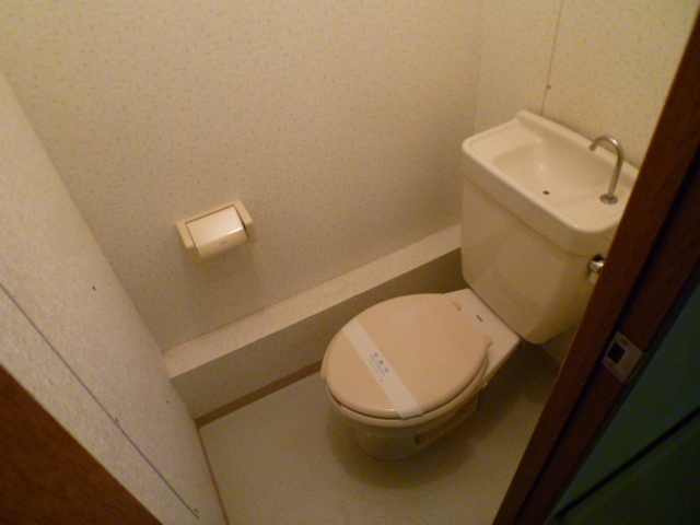 Toilet. Other image