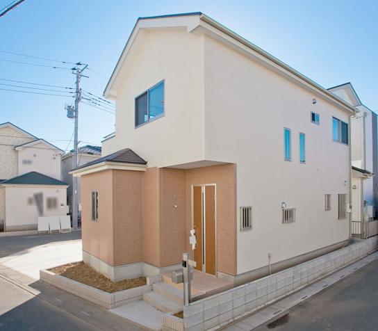 Local appearance photo. 1 Building