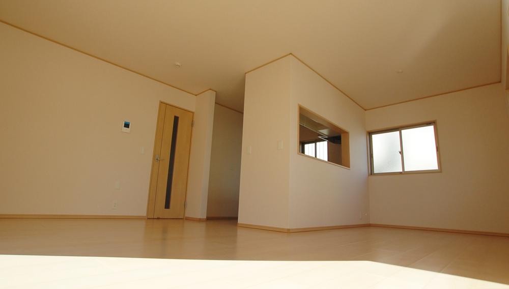 Living. Building 2 Living ~ spacious ~