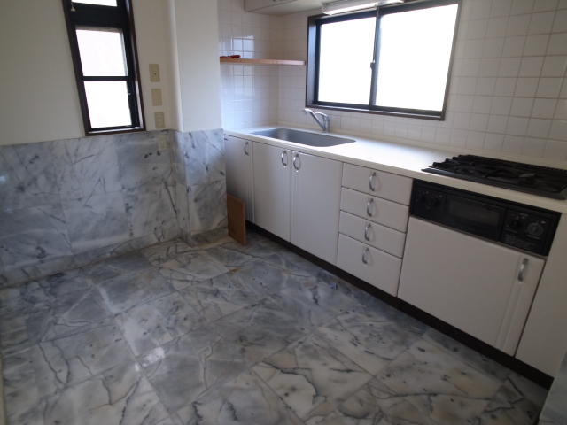 Kitchen. Second floor kitchen happy with window