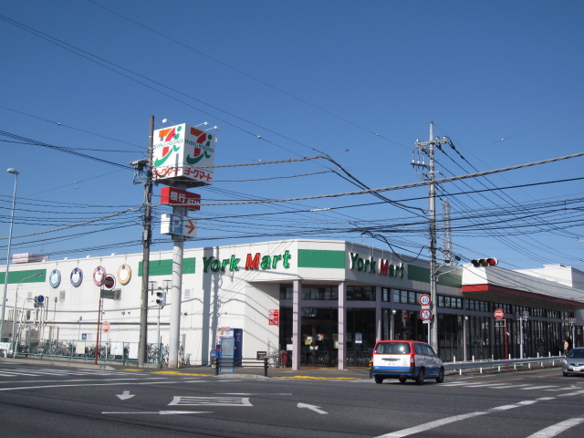 Supermarket. York Mart Okegawa store up to (super) 288m