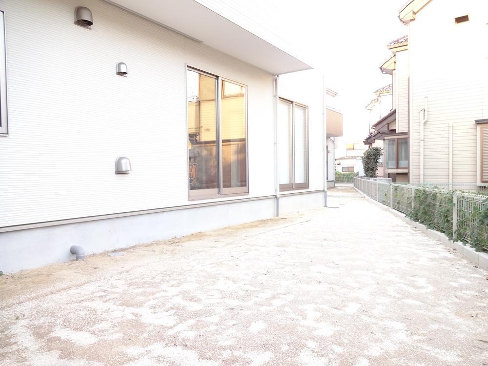 Garden. Local (11 May 2013) Shooting