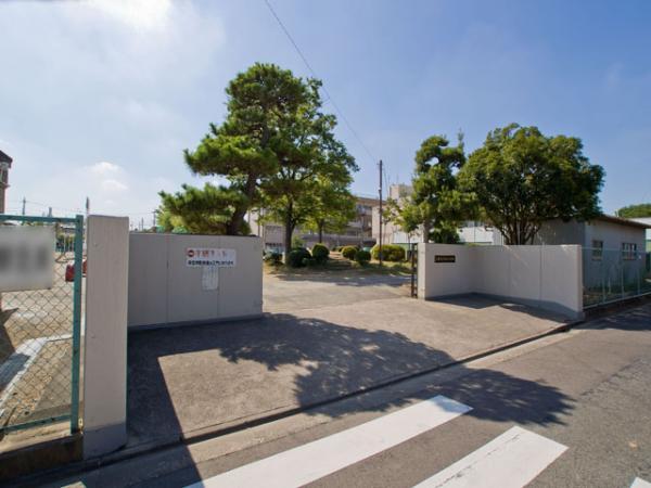 Primary school. 640m Ageo Municipal Kamogawa elementary school to elementary school