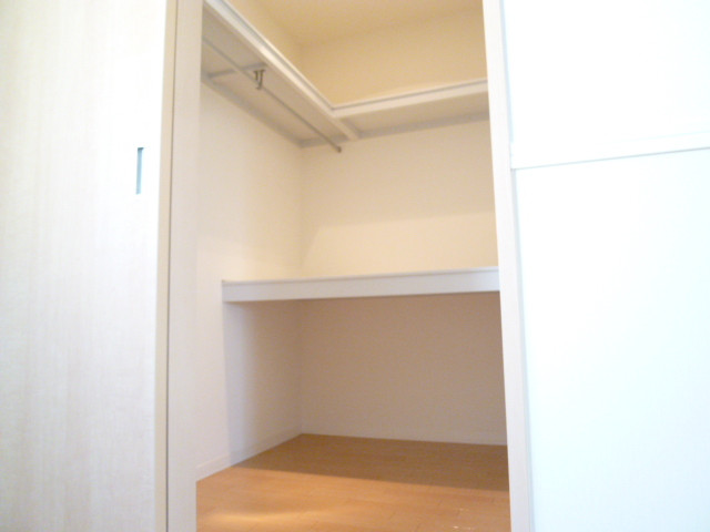 Receipt. I will enter a lot at the walk-in closet! !