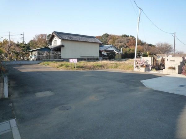 Local photos, including front road