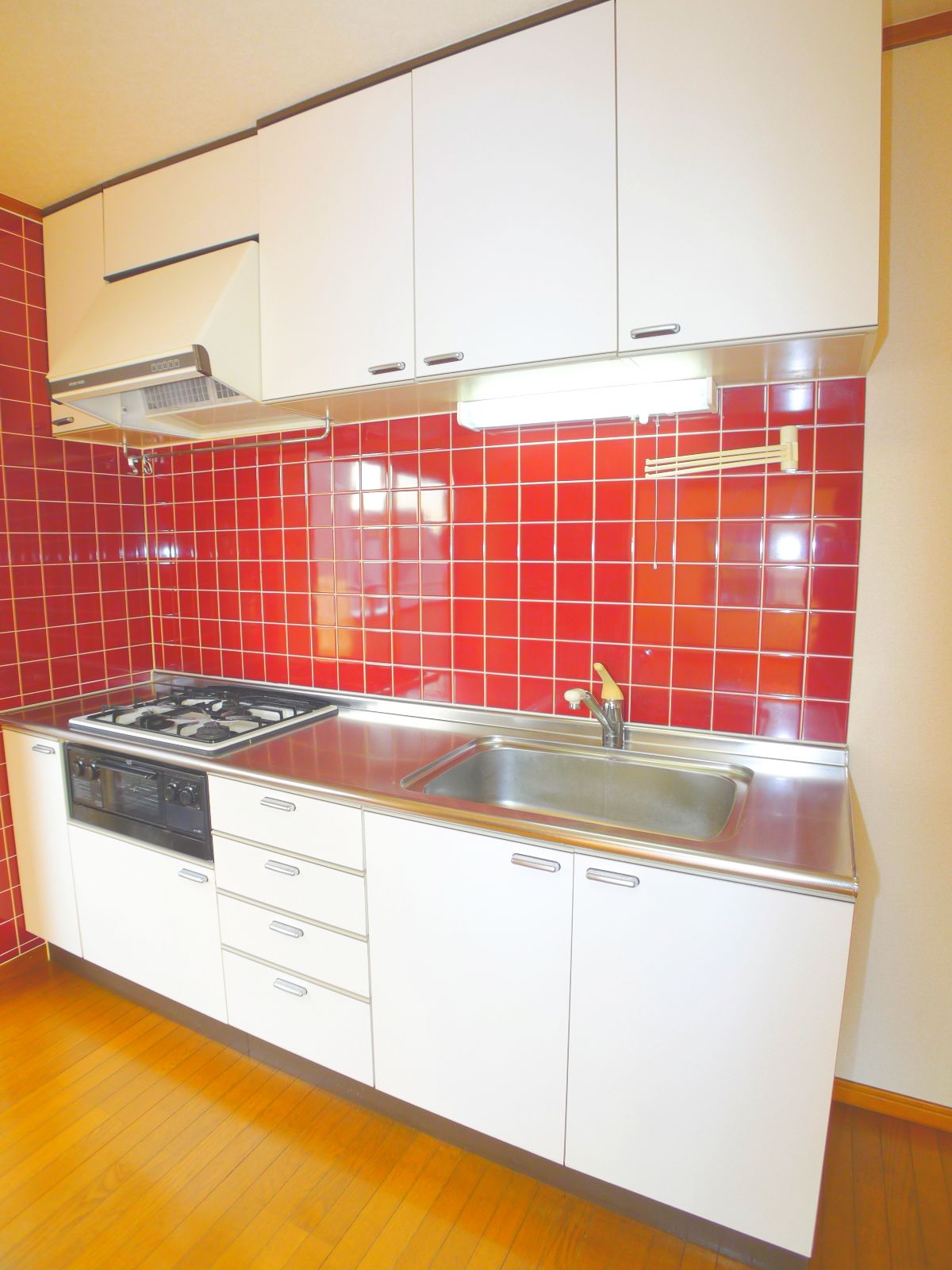 Kitchen. 3-neck stove system Kitchen