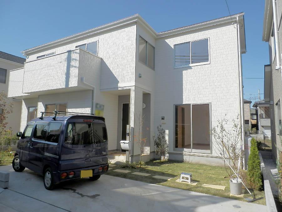 Local photos, including front road. Was building completed. Such as the actual image from per yang, We have to wait all the time so you can see directly.