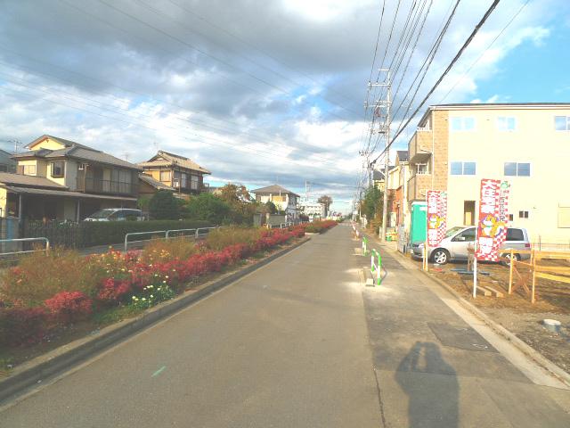 Local photos, including front road. Improvement has been the front road