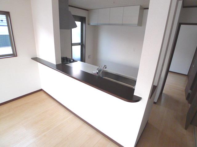 Same specifications photo (kitchen). Kitchen counter (complete construction cases)