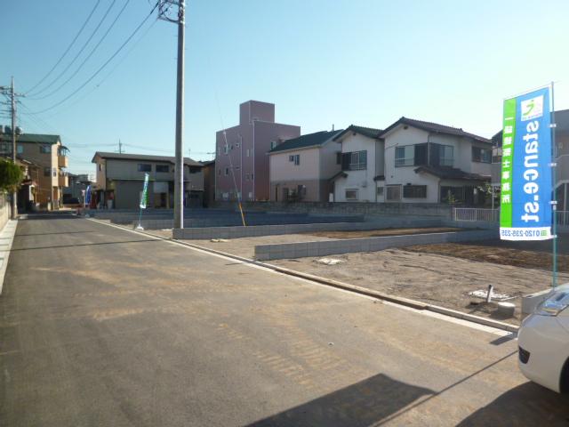 Local appearance photo. Local (11 May 2013) Shooting