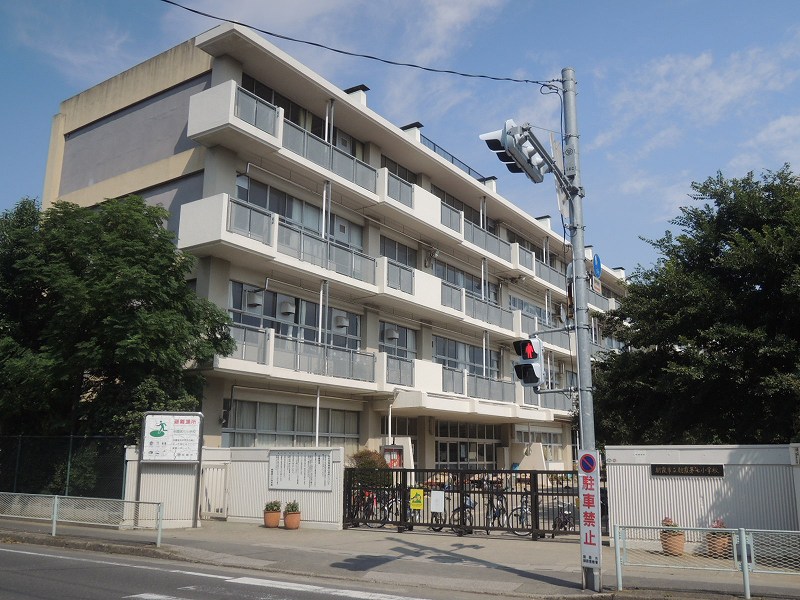 Primary school. 417m to Asaka Municipal seventh elementary school (elementary school)