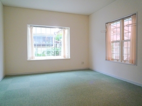 Living and room. ◆ 9.5 Pledge of room ◆